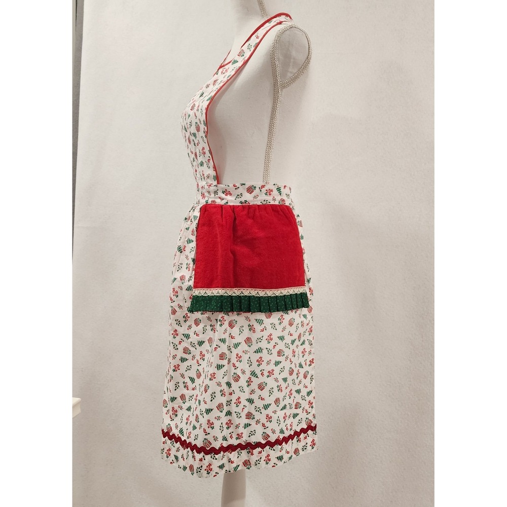 Vintage Christmas Apron Red White Green Holiday Print with Attached Hand Towel - Picture 5 of 10